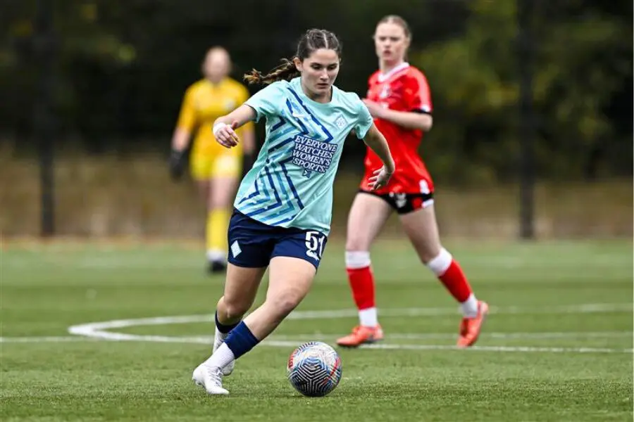 CCC student athlete Ellie training with the London City Lionesses